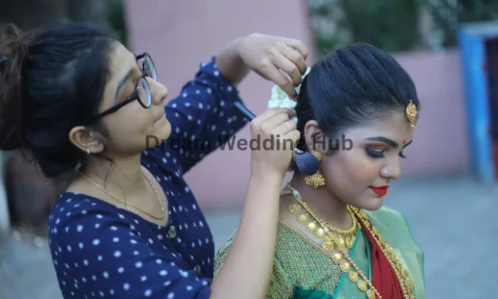 Simran Makeup artist